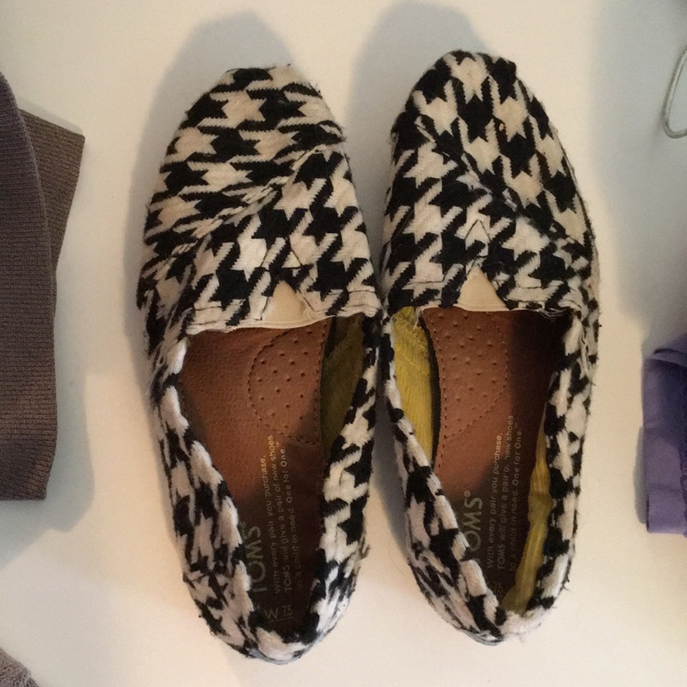 Toms